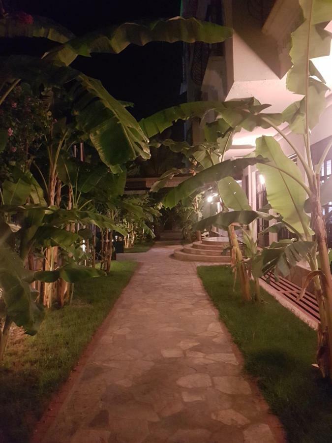 Green Valley Hotel เกเมร์ ภายนอก รูปภาพ